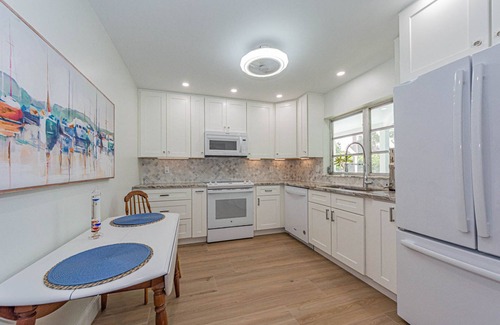 Vero Beach House | Perfect Beach Haven! nWalk to the beach.nZero entry, no stairs.nn