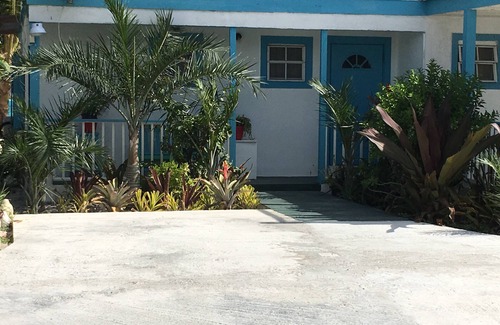 Rokers Point Apartment | Perfect Beachfront Rental with Beautiful Views!