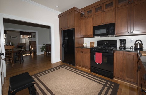 Old Town West House | Perfect Blend of Historic and New with a Great Location- Walk to everything!
