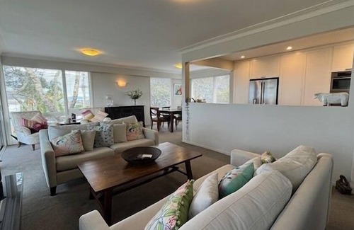 Castor Bay House | Perfect blend of nature and comfort .