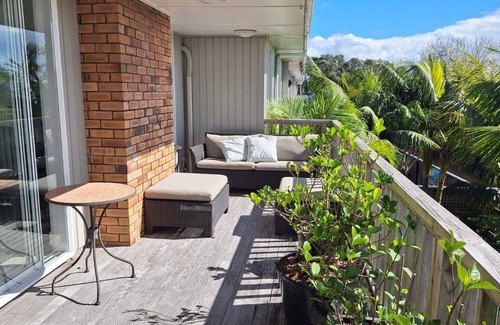 Castor Bay House | Perfect blend of nature and comfort .