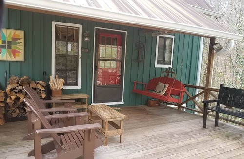 Lakemont Cabin | Perfect Cabin Near Lake Rabun Beach, Beautiful Hikes, Waterfalls, Tallulah Gorge