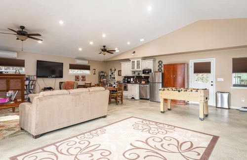 Graton Cottage | Perfect Charming Cottage on a Quiet Country Lane in Sebastopol