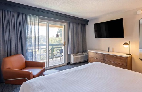 San Ramon House | Perfect Choice for Groups! 4 Units with Balconies, Free Parking Onsite!