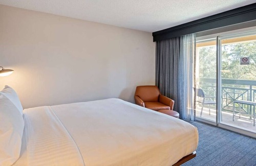 San Ramon House | Perfect Choice for Groups! 4 Units with Balconies, Free Parking Onsite!