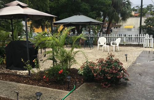 Gulfport Cottage | Perfect Cottage In Art District of Gulfport