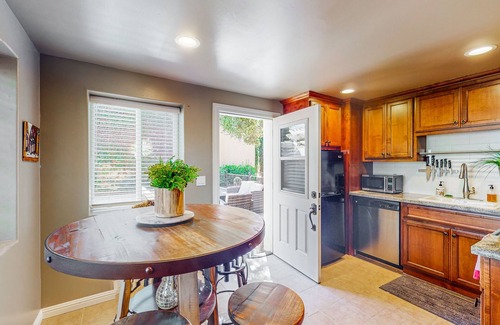 Morgan Hill House | Perfect couples getaway retreat on historic family winery, close to hiking