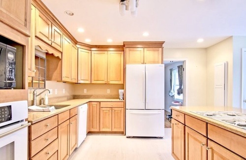 Dover House | Perfect Dover Getaway Near Historic Downtown!