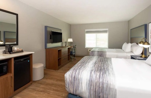San Angelo House | Perfect Escape! 2 Relaxing Units, Outdoor Pool! Near San Angelo State Park
