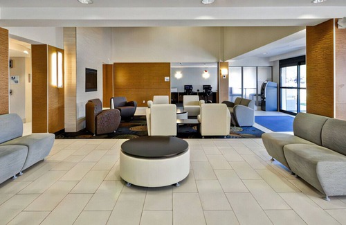 Romulus House | Perfect Escape for a Relaxing Getaway! W/ Gym