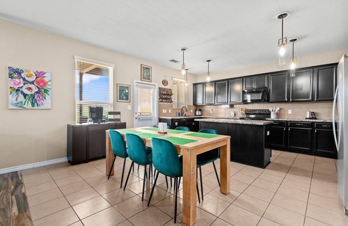 Helotes House | Perfect Family Escape! Hot Tub + Game Room Near 6 Flags, SeaWorld and Lackland