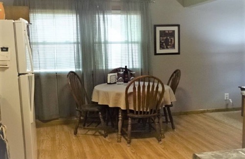Omaha House | Perfect Family Vacation Home Or Cozy Getaway Located in South Omaha