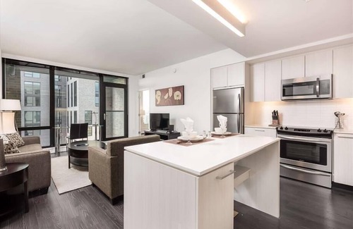 Reston Apartment | Perfect for Commuters | Heart of Reston | Town Center