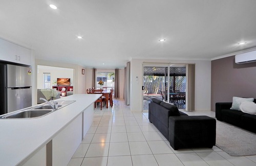 Bargara House | Perfect for entertaining