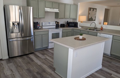 Surprise Farms House | Perfect for families/Refreshing Pool!