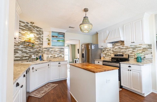 Pensacola House | Perfect for FamiliesnPrivate Pool, Hot tub, Fenced Yard, Pets ok, Near Beaches