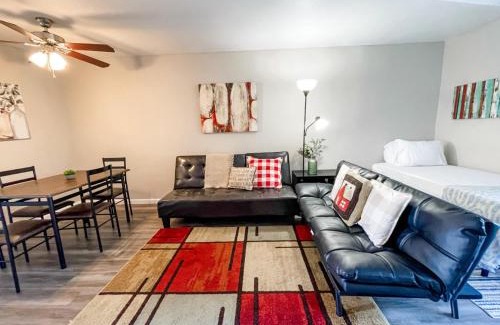 Northwest Corpus Christi Apartment | Perfect for Group with 2BR, 2BA and Pool