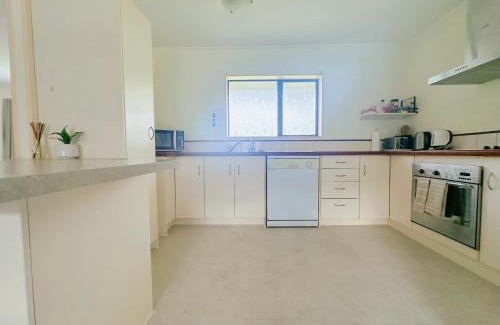 Owhata House | Perfect for Large Group-Near Redwood Forest