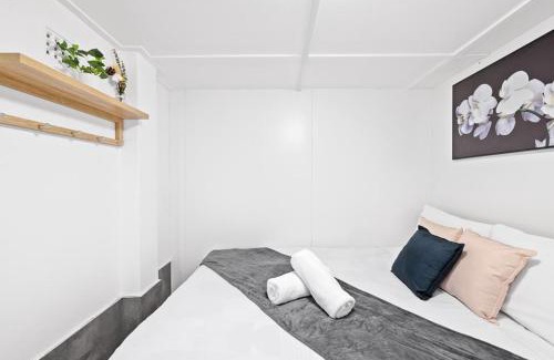 Killara House | Perfect for Travelers - Detached Double Room - Shared Bathroom