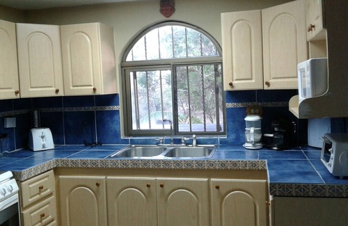 Panama Oeste Province Villa | Perfect Getaway & Bird-Watcher´s Paradise-1.5 Acre Mountain Villa
