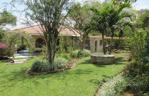 Panama Oeste Province Villa | Perfect Getaway & Bird-Watcher´s Paradise-1.5 Acre Mountain Villa