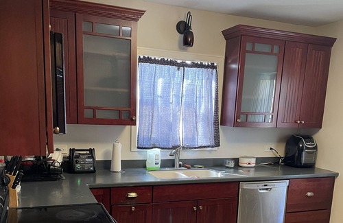 Homewood House | Perfect Getaway House With Fireplace & Big Fenced Yard