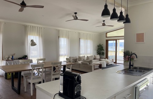 Hazeldean House | Perfect Getaway - Water Skiers Delight