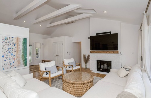 Remsenburg House | Perfect Hamptons Getaway. Heated Pool. New Outdoor Kitchen.
