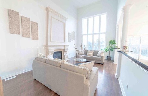 Hamilton House | Perfect HOME away from HOME !