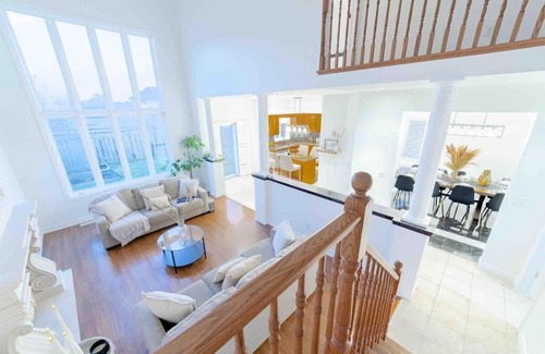 Hamilton House | Perfect HOME away from HOME !