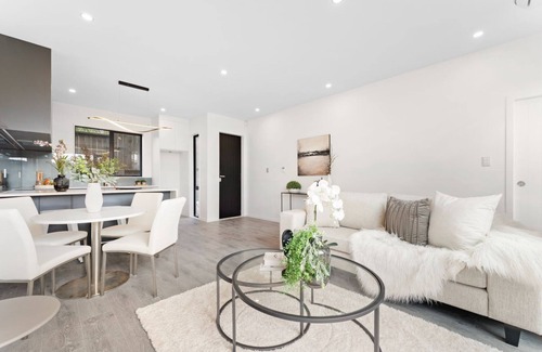Kelston House | Perfect Home away from home - clean and easy access within and outside Auckland