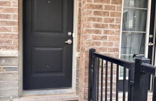 Brampton House | Perfect Home for Your Next Chapter at Golden Beautiful Home.