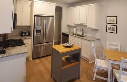 Mahncke Park House | Perfect home - perfect neighborhood!