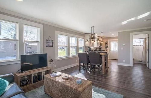 Tichigan House | Perfect Lake House Getaway!