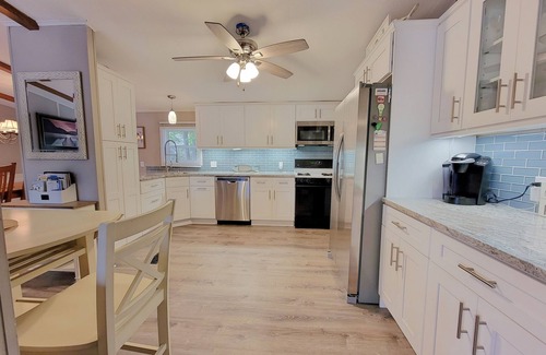 Marion House | Perfect Lakeside Retreat at Lake of Egypt-Huge home for 2 Families, Dock & Beach