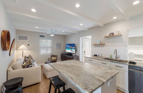 Siesta Key Village Condo | Perfect Local In Village,1 1/2 Block From #1 Beach In USA, Pool, Wifi, Sun & Fun