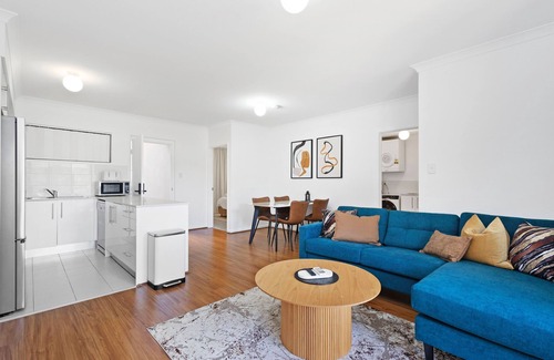 Beckenham Apartment | Perfect Location 2BR 1bth - Beckenham