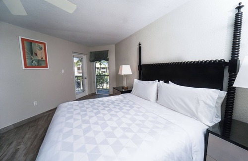 Crystal Harbour Resort | Perfect Location for Beach Getaway! 3 Relaxing Units w/Fantastic Island View!