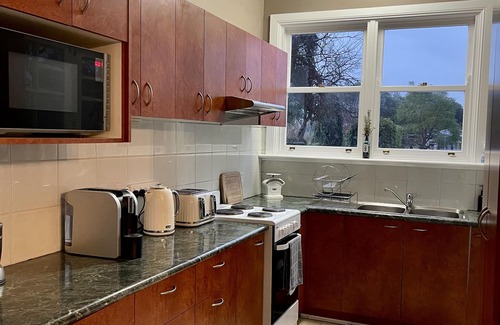 Scone House | Perfect Location for Leisure or Business - Right in the main street