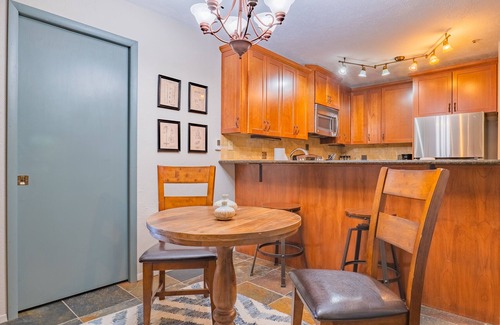 Historic District Condo | Perfect location in heart of Breck, base of peak 9, walking distance to Main St