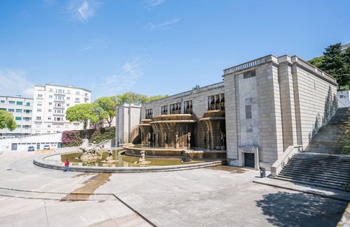 Sao Joao de Deus Apartment | Perfect Location Light Source