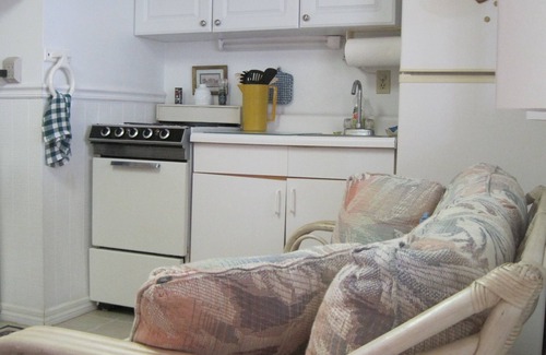 Sarasota Apartment | PERFECT LOCATION STEPS TO LIDO BEACH