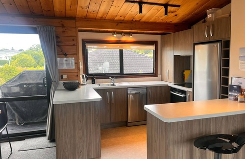 Taupo House | Perfect Location, Stunning Views and Space for All