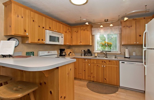 Enumclaw House | Perfect location to an outdoor paradise.