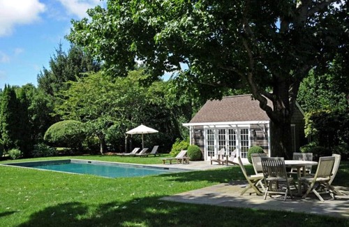 Wainscott House | Perfect Location - Walk or Bike to Beach Lane Beach to the Wainscott Beach