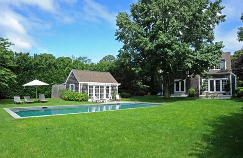 Wainscott House | Perfect Location - Walk or Bike to Beach Lane Beach to the Wainscott Beach