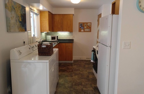 Bismarck House | Perfect Long Term Rental! Gorgeous 3 Bed Home