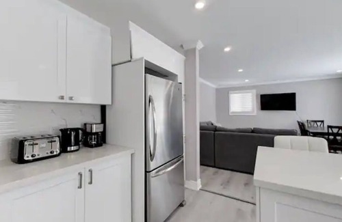 Dundalk House | 🌼Perfect New Large 4 bedroom Home with free parking 🌺