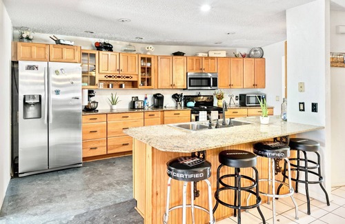 Crystal River House | Perfect Private Crystal River Retreat with a Pool!