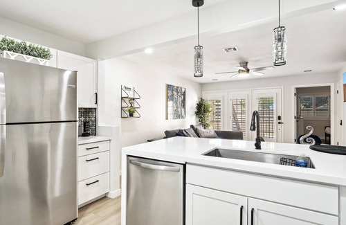 Park Center Place House | Perfect Private Desert Getaway by Hohokam Stadium!